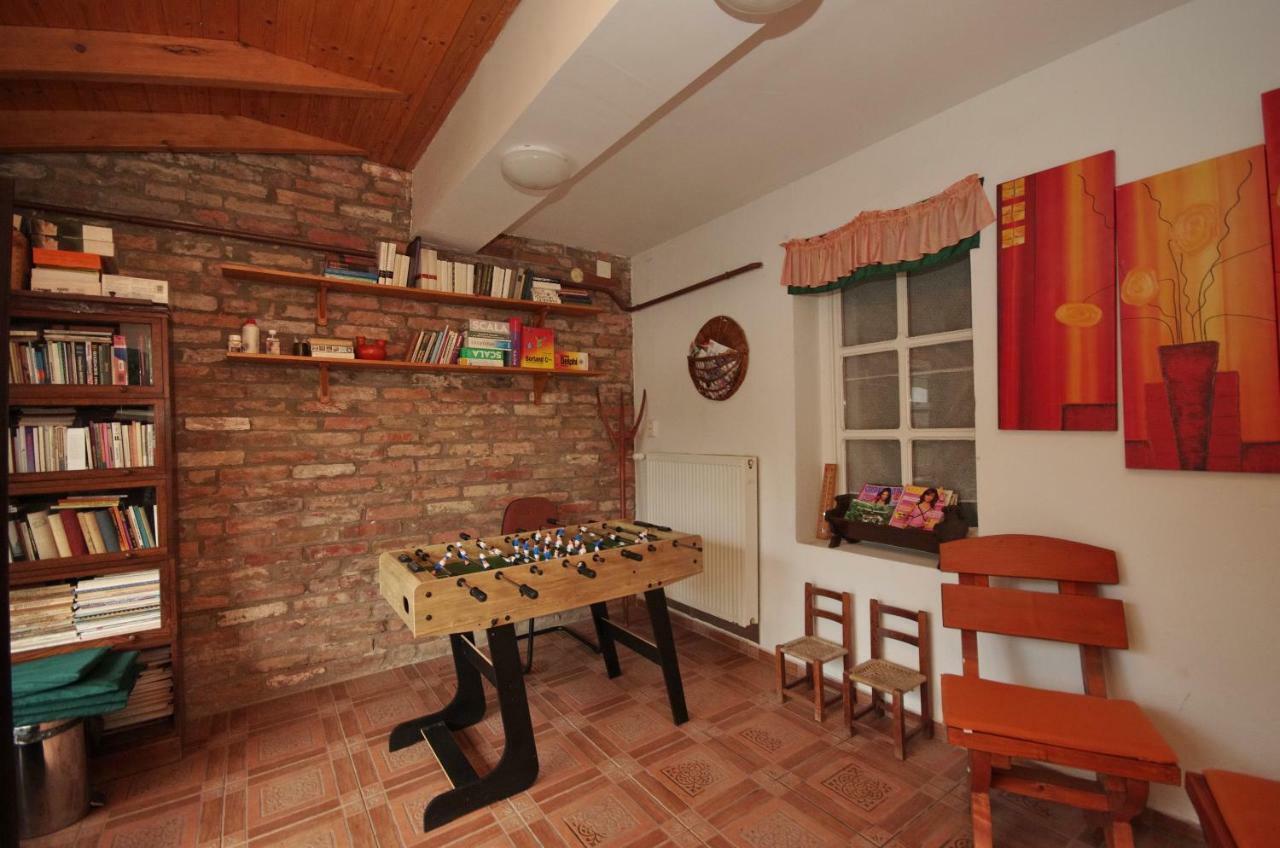 Burg Apartman Jula Exterior foto