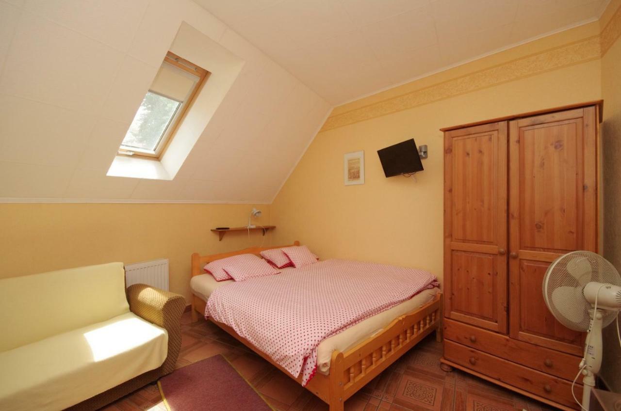 Burg Apartman Jula Exterior foto